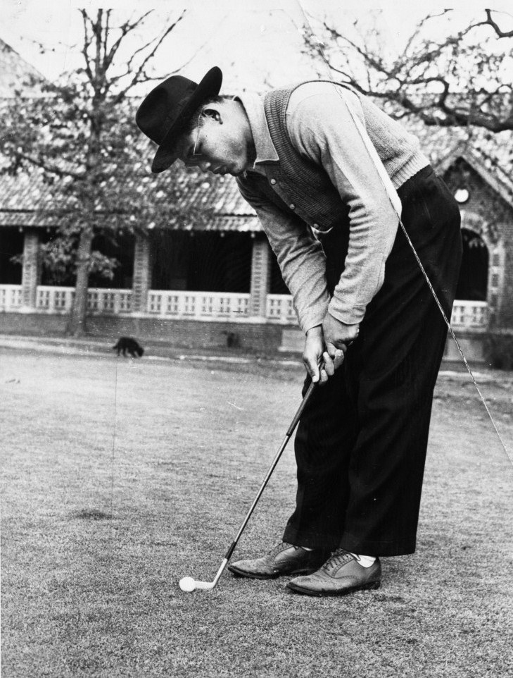 Image result for joe louis golfing in 1940